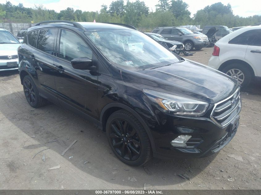 2017 FORD ESCAPE SE - 1FMCU0G98HUB91673