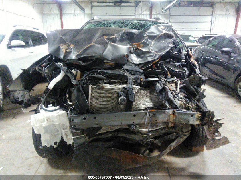 2018 TOYOTA RAV4 XLE/ADVENTURE - JTMRFREV7JJ717389