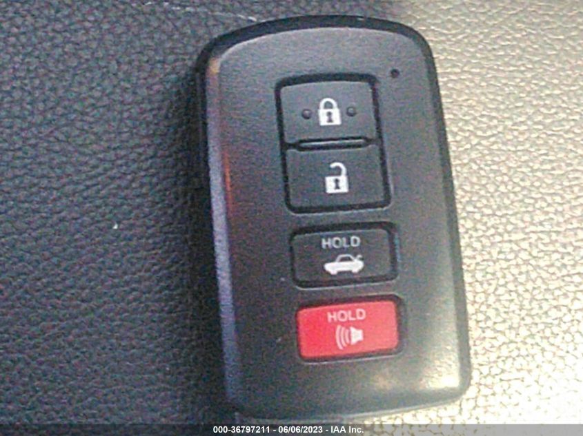 2018 TOYOTA COROLLA LE - 2T1BURHE1JC090445