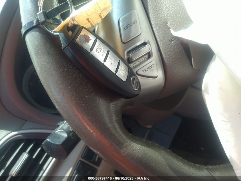 2013 NISSAN SENTRA SL - 3N1AB7AP3DL646650