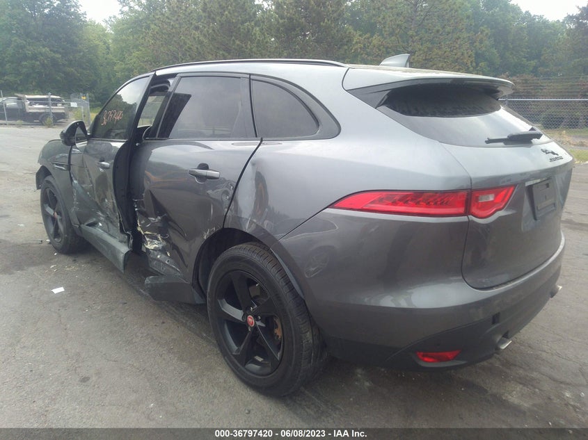VIN SADCJ2FX7JA270899 2018 JAGUAR F-PACE 25T PREMIUM