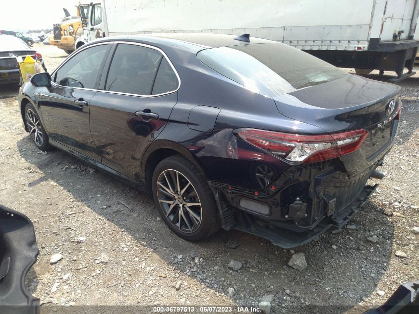 2021 TOYOTA CAMRY XLE - 4T1F11AK2MU569472