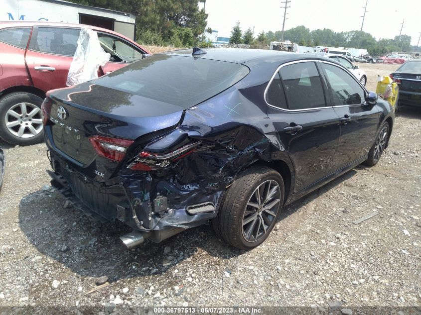 2021 TOYOTA CAMRY XLE - 4T1F11AK2MU569472