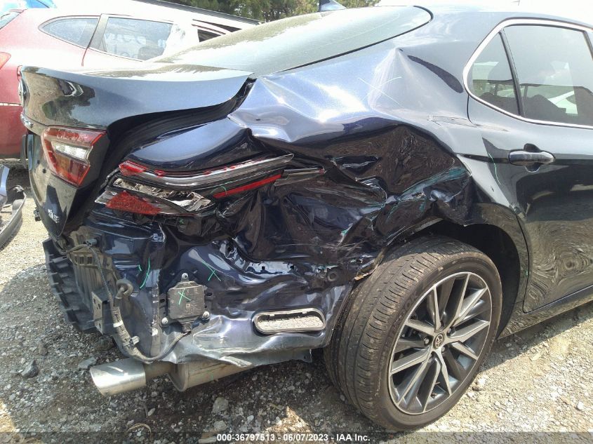 2021 TOYOTA CAMRY XLE - 4T1F11AK2MU569472