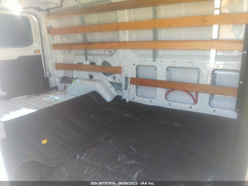 VIN 1FTYR1YM0JKA88706 2018 FORD TRANSIT VAN