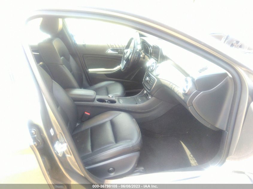 2015 MERCEDES-BENZ GLA-CLASS GLA 250 - WDCTG4GB2FJ110083