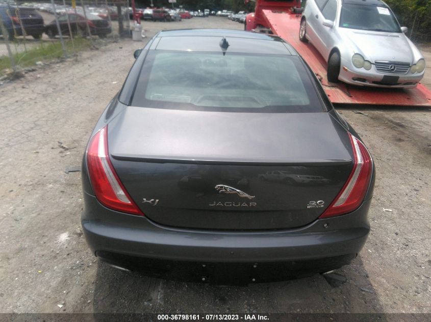 2016 JAGUAR XJ R-SPORT - SAJWJ1CD2G8V99802