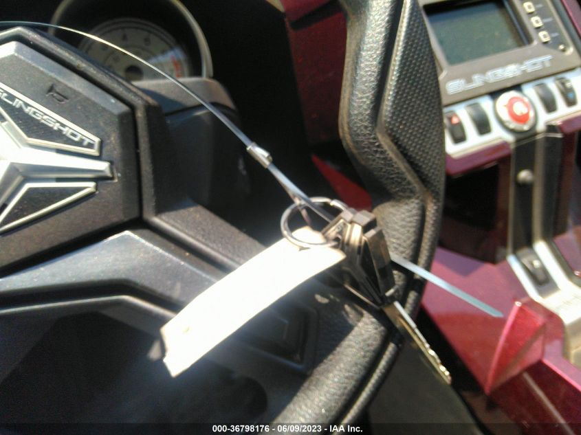 2017 POLARIS SLINGSHOT 57XAAPFA1H8123434