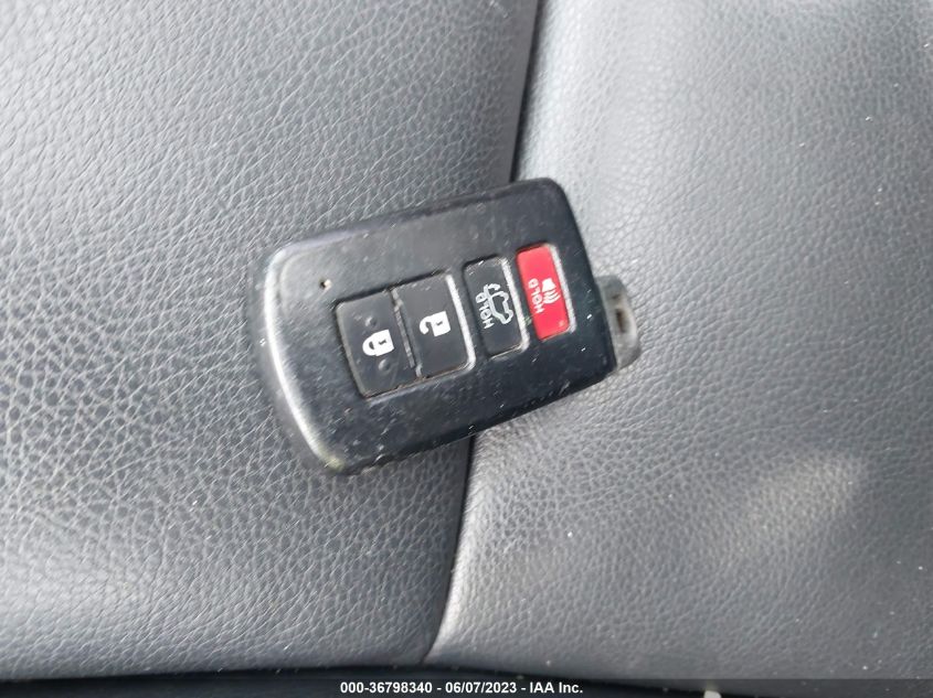 2017 TOYOTA RAV4 SE - JTMNFREVXHJ706234