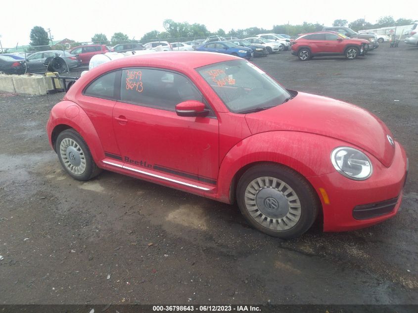 2013 VOLKSWAGEN BEETLE COUPE 2.5L - 3VWJP7AT2DM687600