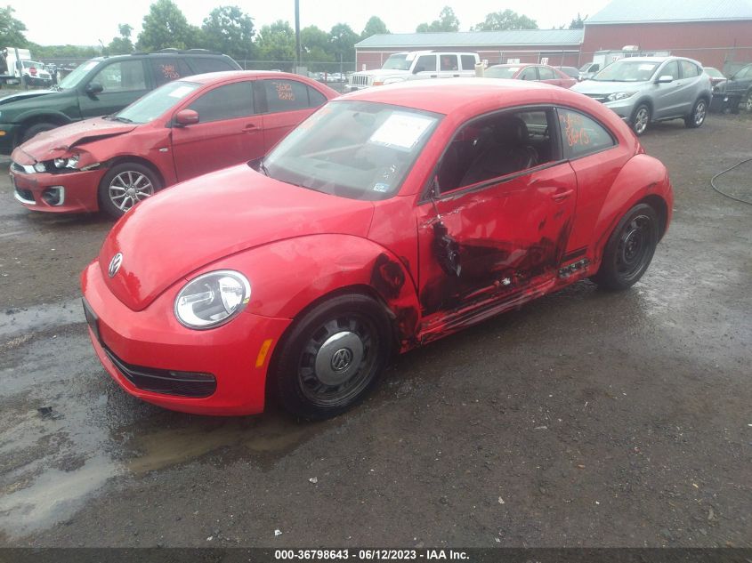 2013 VOLKSWAGEN BEETLE COUPE 2.5L - 3VWJP7AT2DM687600