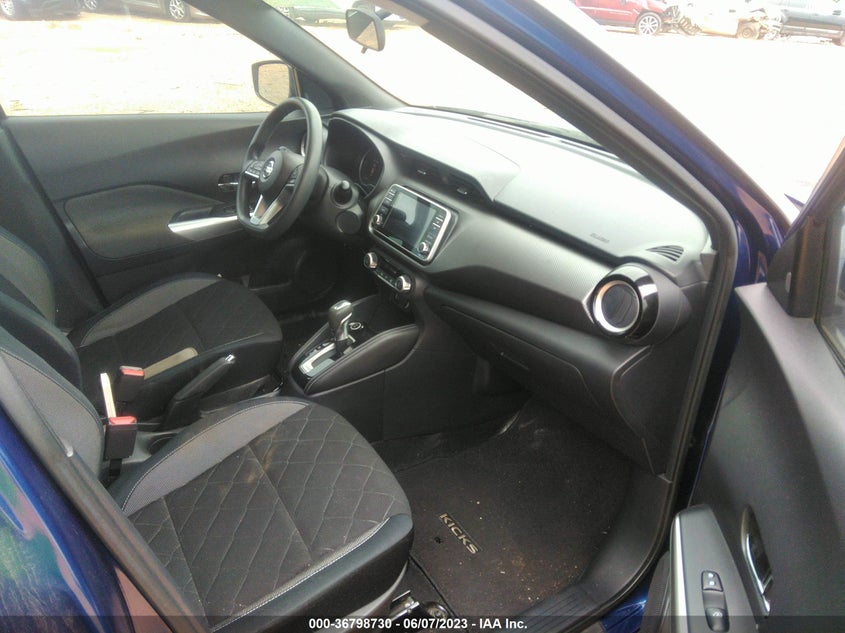 VIN 3N1CP5CU3JL531172 2018 NISSAN KICKS SV
