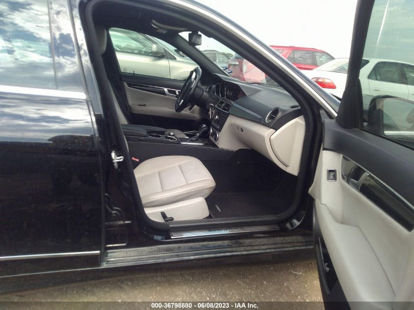 2013 MERCEDES-BENZ C-CLASS C 250 - WDDGF4HB8DR300645
