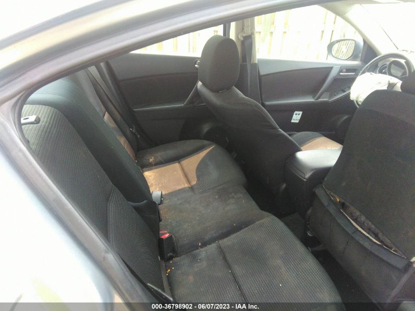 2013 MAZDA MAZDA3 I SV - JM1BL1TGXD1767904