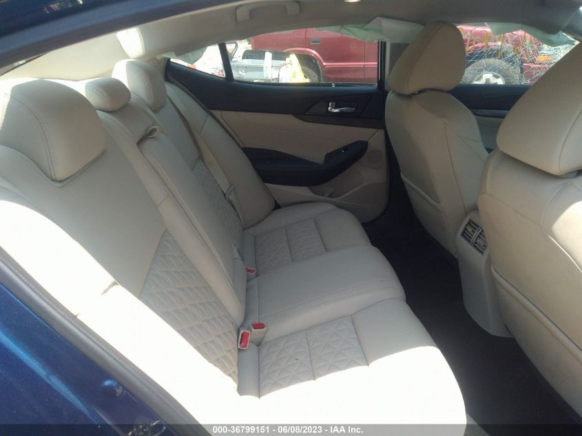 2017 NISSAN MAXIMA PLATINUM - 1N4AA6AP0HC412418
