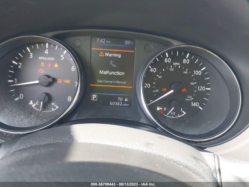 2019 NISSAN ROGUE SV - 5N1AT2MTXKC768397