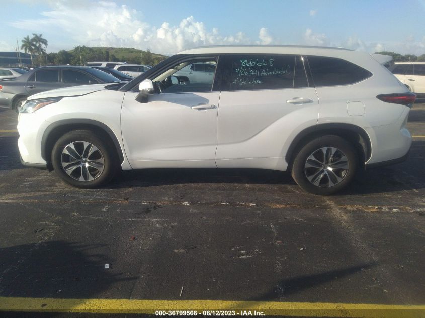 2022 TOYOTA HIGHLANDER XLE - 5TDGZRAH8NS094873