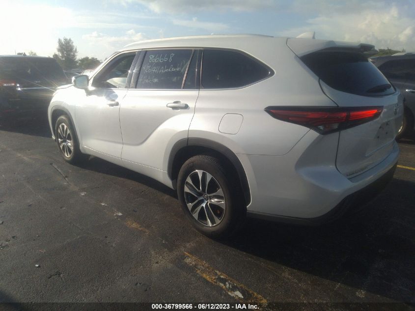 2022 TOYOTA HIGHLANDER XLE - 5TDGZRAH8NS094873