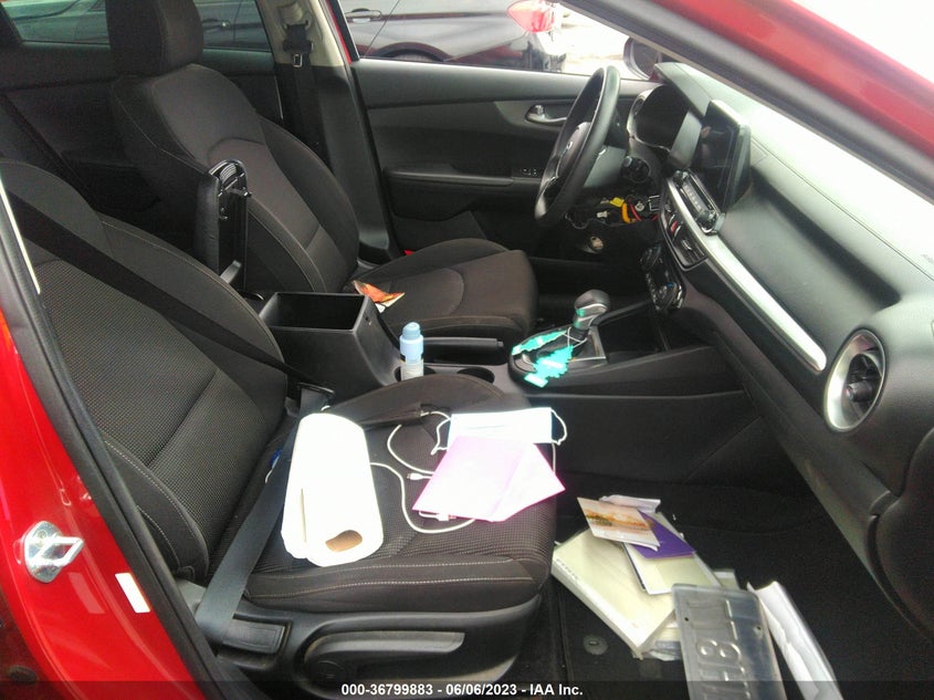VIN 3KPF24AD0KE066085 2019 KIA FORTE LXS