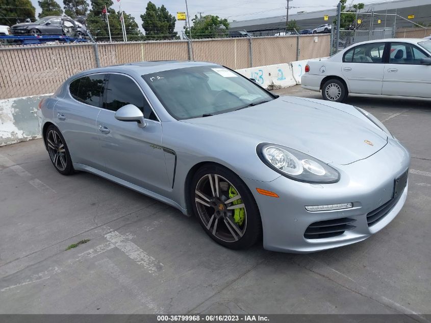 2015 PORSCHE PANAMERA - WP0AD2A79FL040102