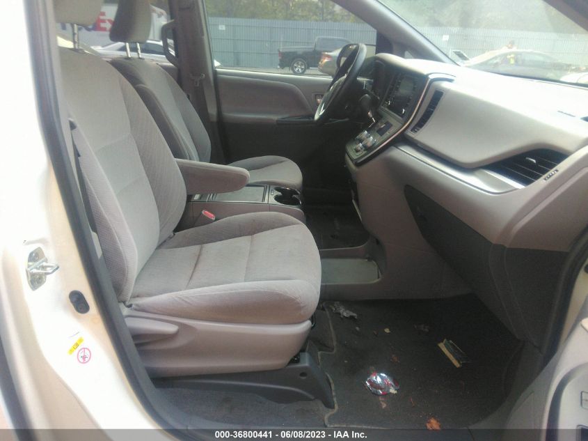 2019 TOYOTA SIENNA LE - 5TDKZ3DC7KS978483