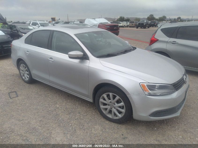 2013 VOLKSWAGEN JETTA SEDAN SE W/CONVENIENCE/SUNROOF - 3VWDX7AJ0DM403361