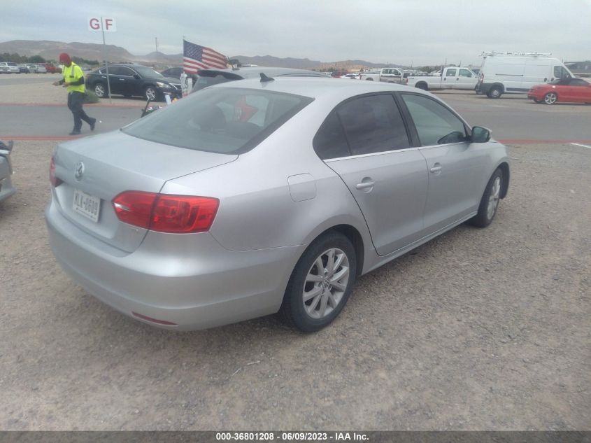 2013 VOLKSWAGEN JETTA SEDAN SE W/CONVENIENCE/SUNROOF - 3VWDX7AJ0DM403361