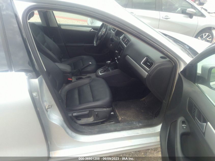 2013 VOLKSWAGEN JETTA SEDAN SE W/CONVENIENCE/SUNROOF - 3VWDX7AJ0DM403361