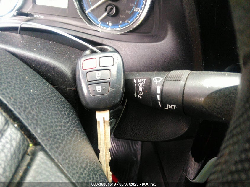 VIN 5YFBURHEXKP897015 2019 TOYOTA COROLLA L/LE/SE/XLE/XSE