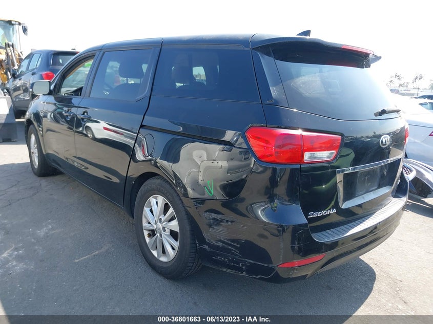 VIN KNDMB5C17H6225909 2017 KIA SEDONA LX