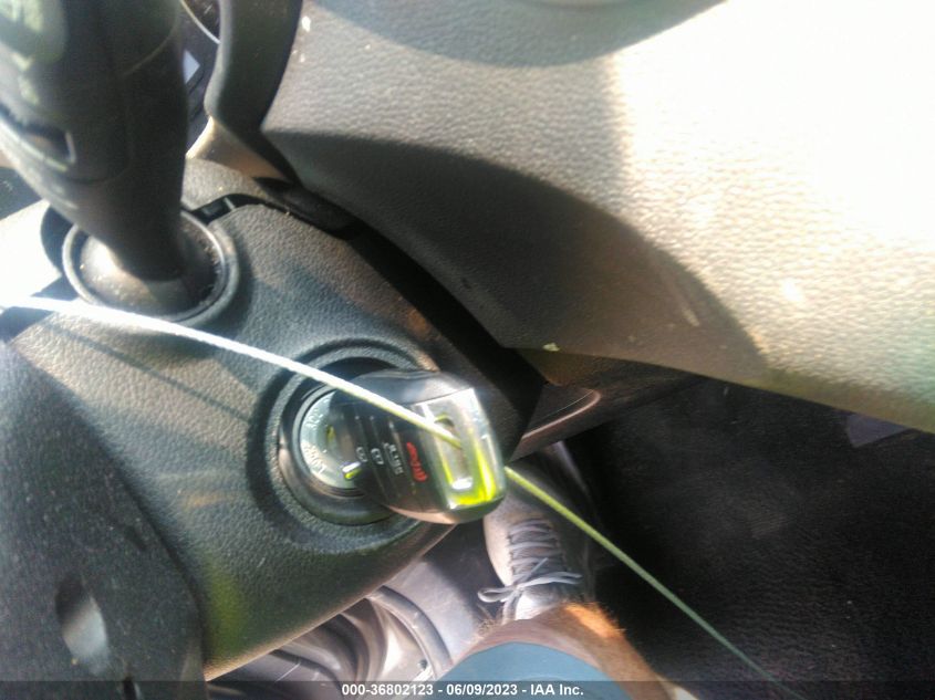2017 KIA SORENTO LX - 5XYPG4A31HG218206