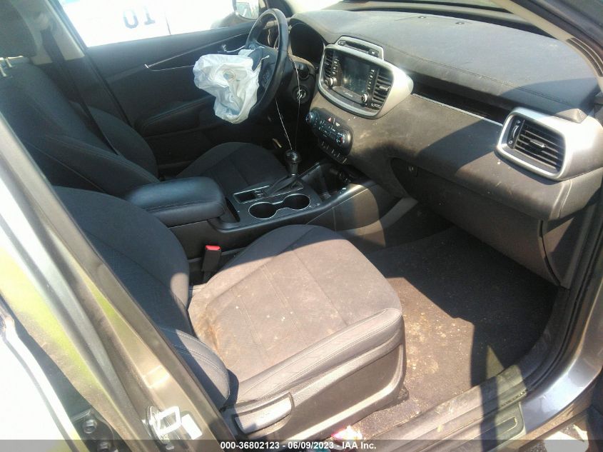 2017 KIA SORENTO LX - 5XYPG4A31HG218206
