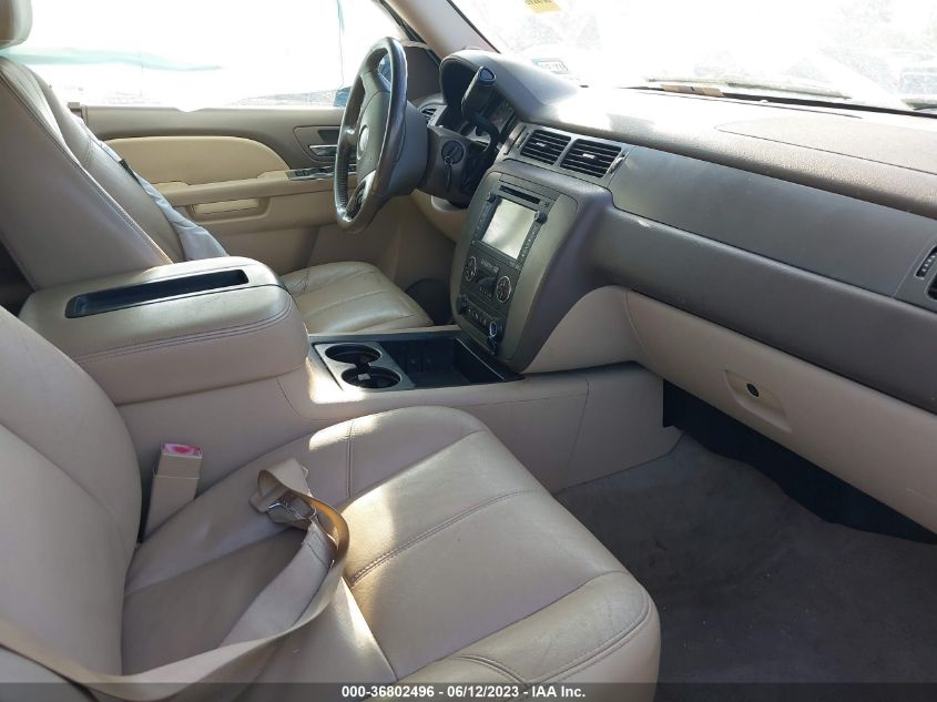 2013 CHEVROLET SUBURBAN 1500 LT 1GNSKJE78DR255664