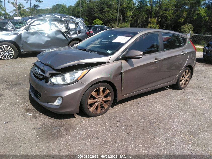 2013 HYUNDAI ACCENT GLS/SE - KMHCU5AE4DU062116