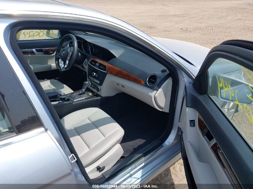 2013 MERCEDES-BENZ C-CLASS C 300 - WDDGF8AB6DR248935