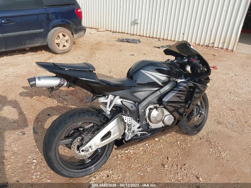 2005 HONDA CBR600 RR - JH2PC37055M200134