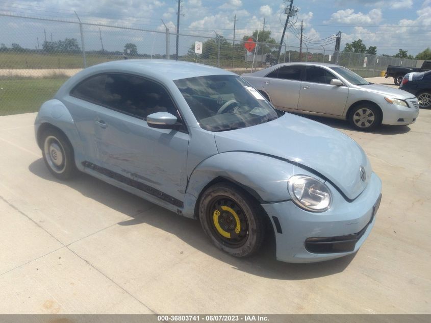 2014 VOLKSWAGEN BEETLE COUPE 2.5L - 3VWJX7AT7EM632321