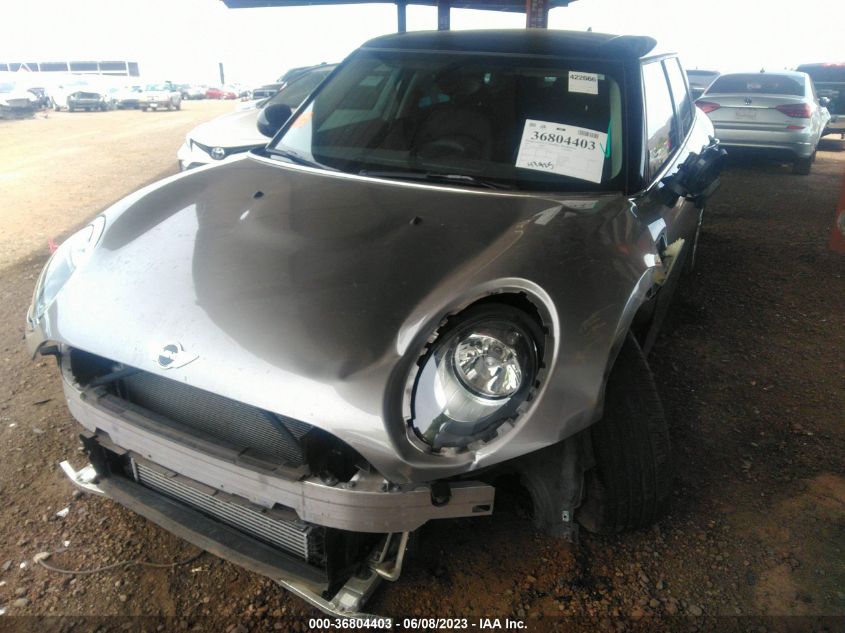 2017 MINI CLUBMAN COOPER - WMWLN5C30H2E33223