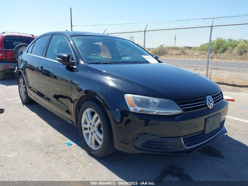 2013 VOLKSWAGEN JETTA SEDAN SE - 3VWDX7AJ4DM311251