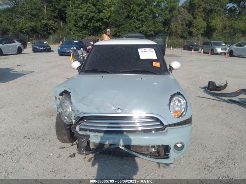 2013 MINI COOPER HARDTOP - WMWSU3C59DT679242