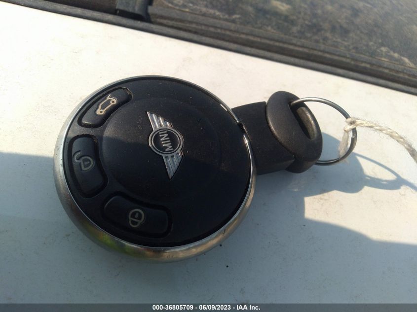 2013 MINI COOPER HARDTOP - WMWSU3C59DT679242