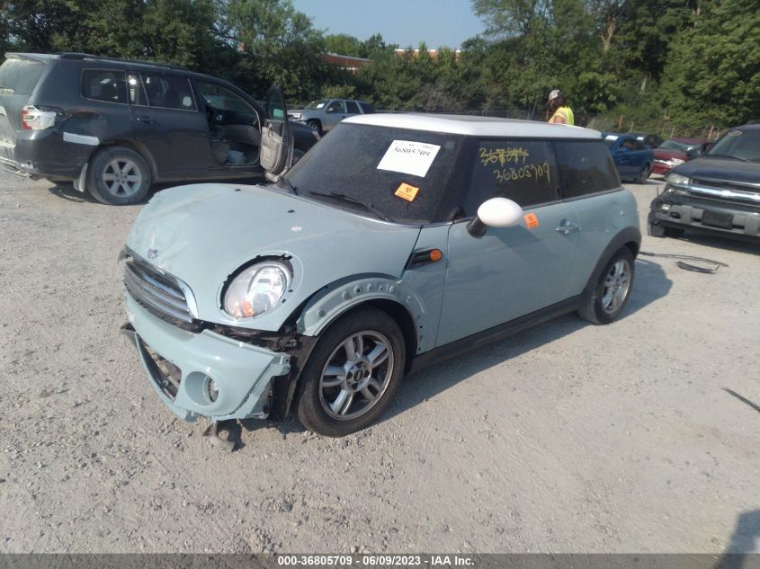 2013 MINI COOPER HARDTOP - WMWSU3C59DT679242