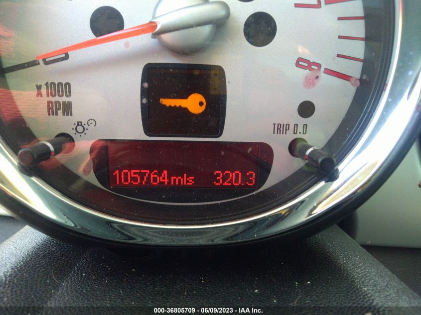 2013 MINI COOPER HARDTOP - WMWSU3C59DT679242