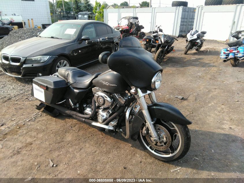 2010 HARLEY-DAVIDSON FLHX - 1HD1KB415AB610719