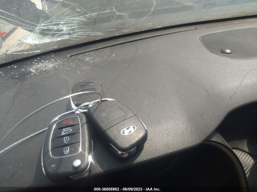 2019 HYUNDAI TUCSON SE - KM8J2CA47KU004779