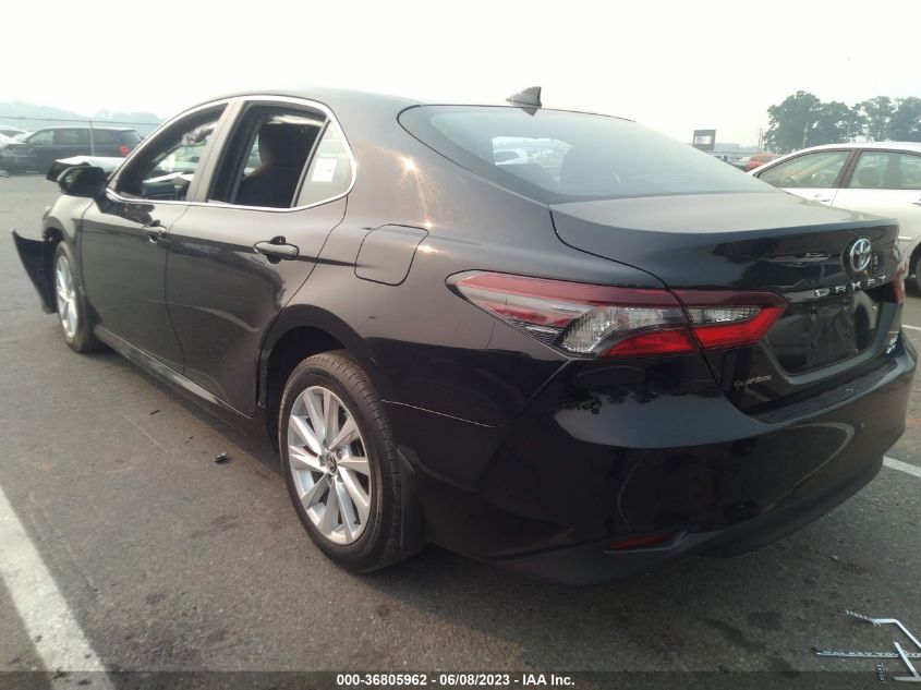 4T1R11BK6NU056545 Toyota Camry LE 3