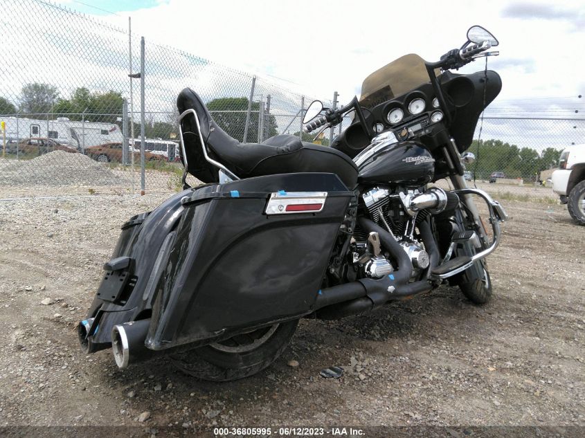 2011 HARLEY-DAVIDSON FLHX - 1HD1KBM10BB644682