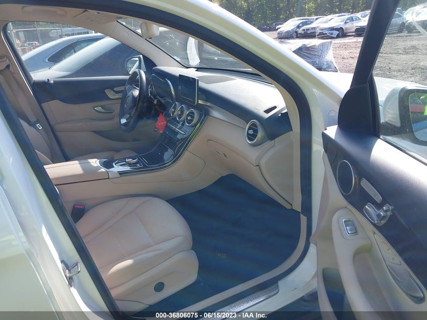 VIN WDC0G4KB8JV090143 2018 MERCEDES-BENZ GLC GLC 300