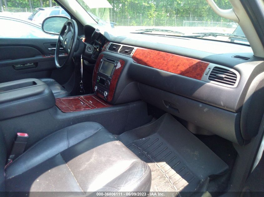 2013 CHEVROLET SUBURBAN K1500 LTZ - 1GNSKKE74DR291602