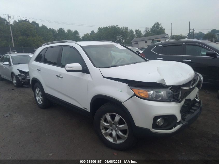 2013 KIA SORENTO LX - 5XYKTCA68DG414339